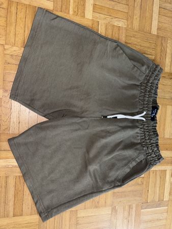 Khaki Sommer-Shorts, Grösse M!