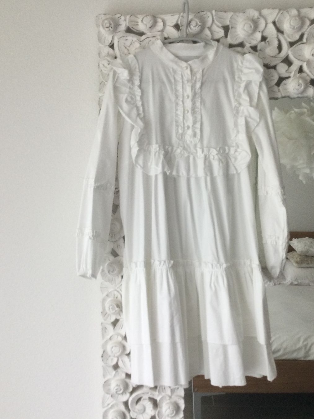 Kleider: Romantisches weisses Sommerkleid. – Gebraucht aus Herisau von cacamarena09