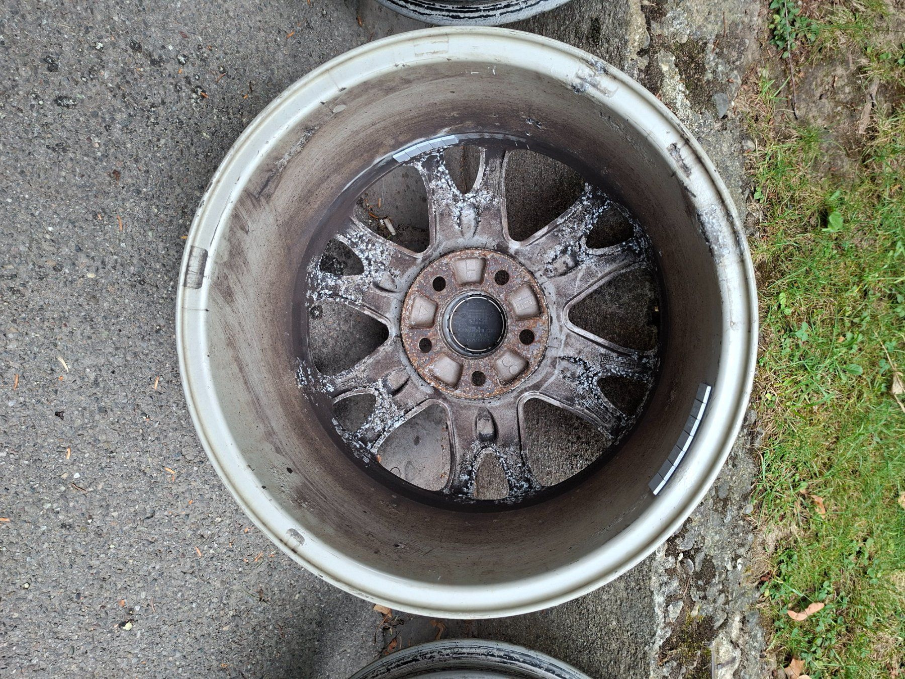 Volvo Cerchioni: 4×Original Volvo 16" Alufelgen – Usato da Zürich venduto da Cusin0 7