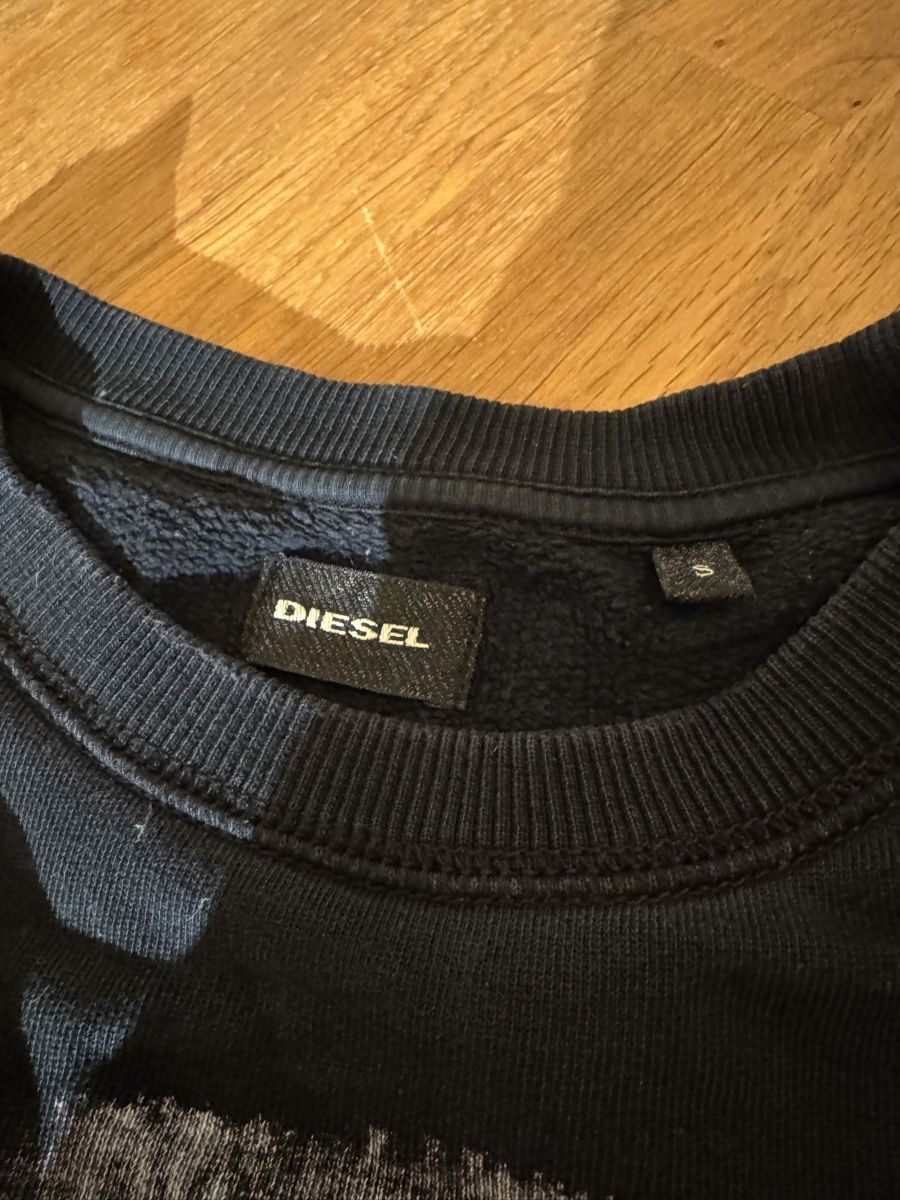 Diesel Maglioni & Felpe: Diesel Wolf Sweater – Usato da Utzenstorf venduto da Mikaandri 1