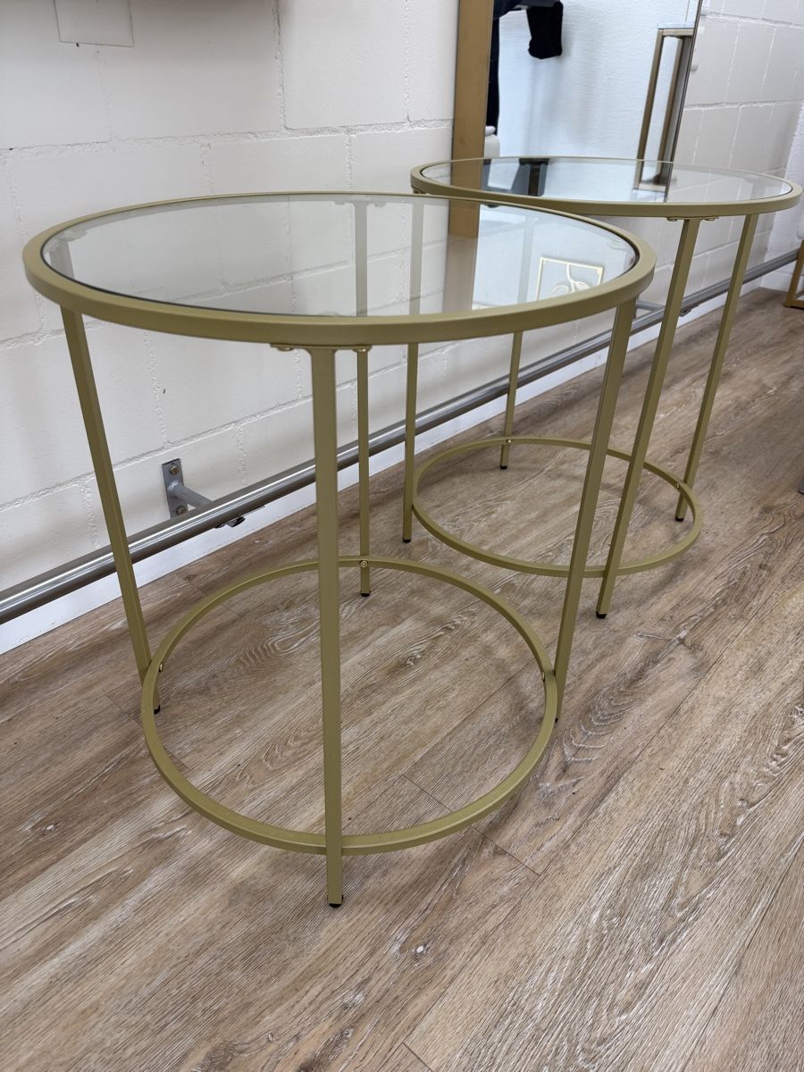 Tavoli: Gold/Glas Beistelltische 2Stk – Usato da Uttwil venduto da Mio092152 2
