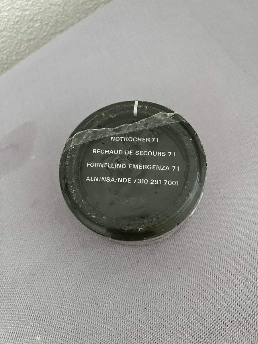 Komplettküchen: Notkocher 71 - Schweizer Armee Neu! – Neu und originalverpackt aus Pfäffikon ZH von Restore-Me
