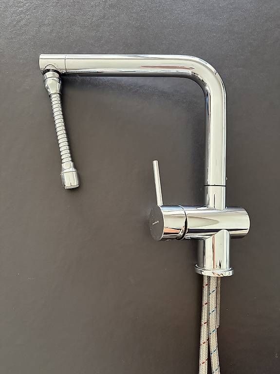 Armaturen: Küchenarmatur und Zugknopf – Gebraucht aus Geroldswil von zangelina