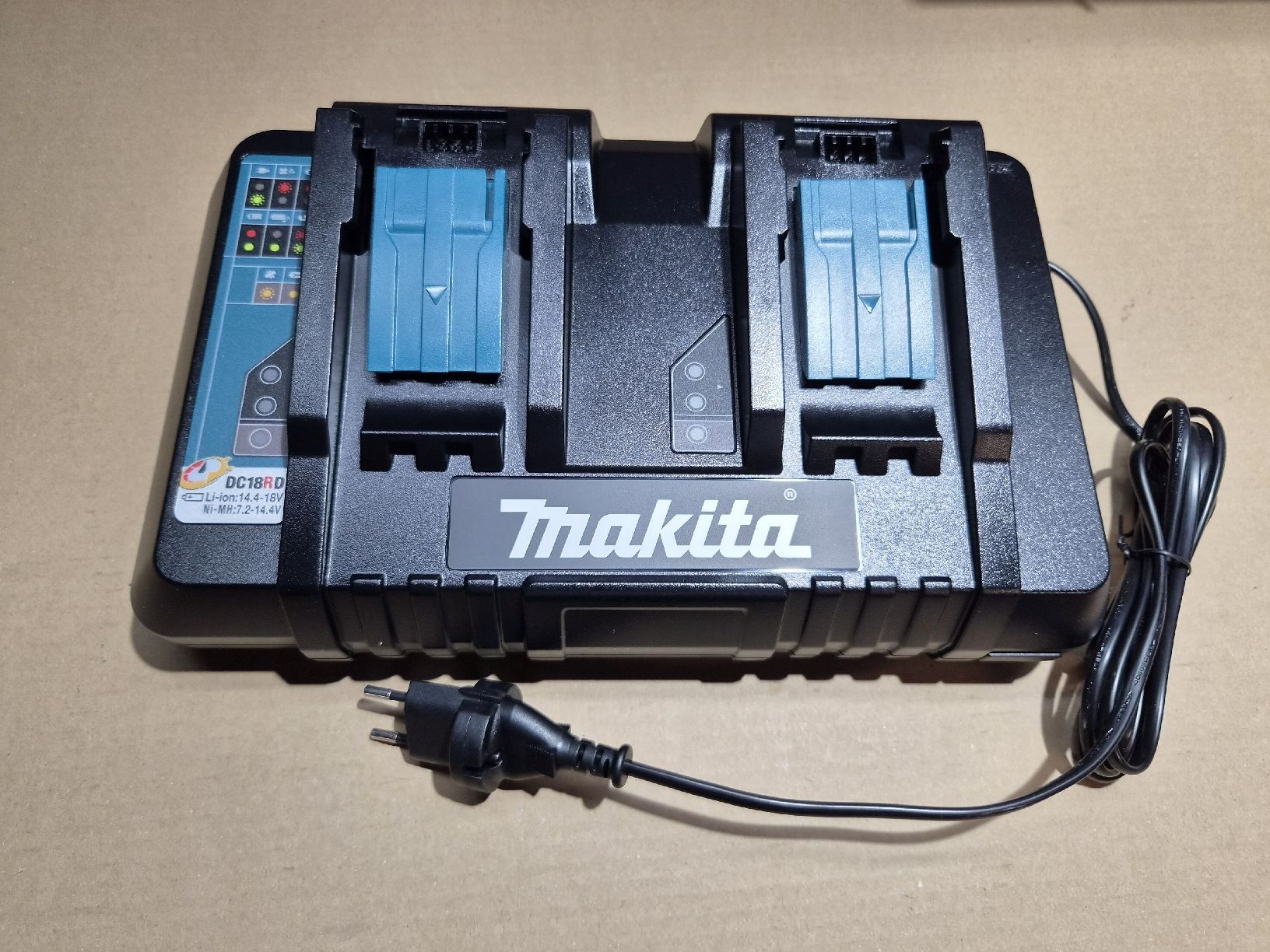 Makita Caricatori & Batterie: Makita DC18RD Ladegerät Doppelladegerät Neu – Nuovo e nell'imballaggio originale da Reutigen venduto da beore