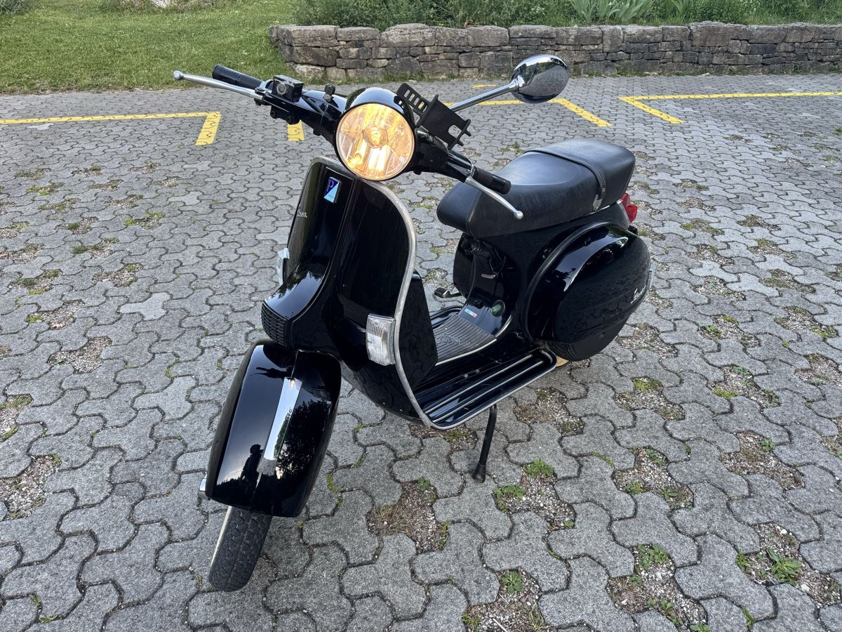 Vespa Scooters: Piaggio Vespa PX 125 – D'occasion à Biel/Bienne par Louana4 1