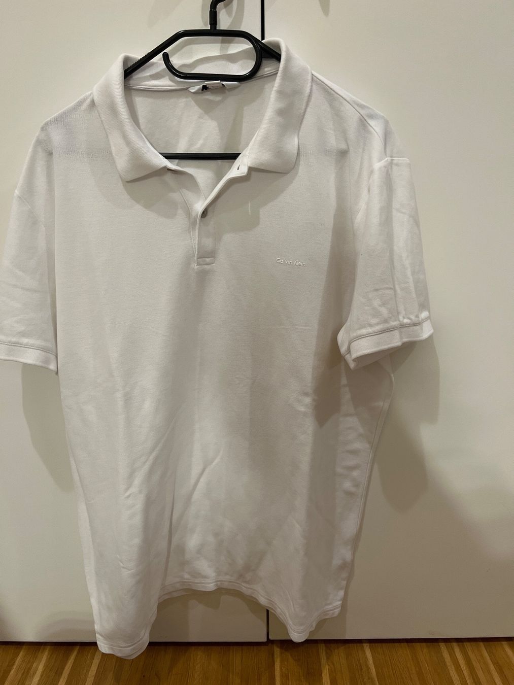 Calvin Klein Magliette Polo: Calvin Klein – Usato da Menzingen venduto da Dali2504