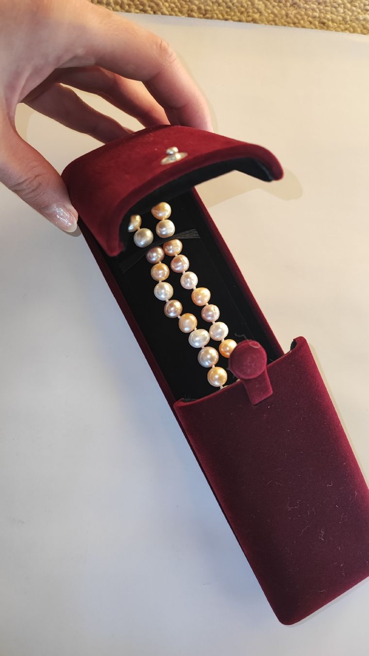Ketten: Elegante Perlenkette echte Perlen in Schatulle – Neu und originalverpackt aus Gstaad von Kunst1996 1