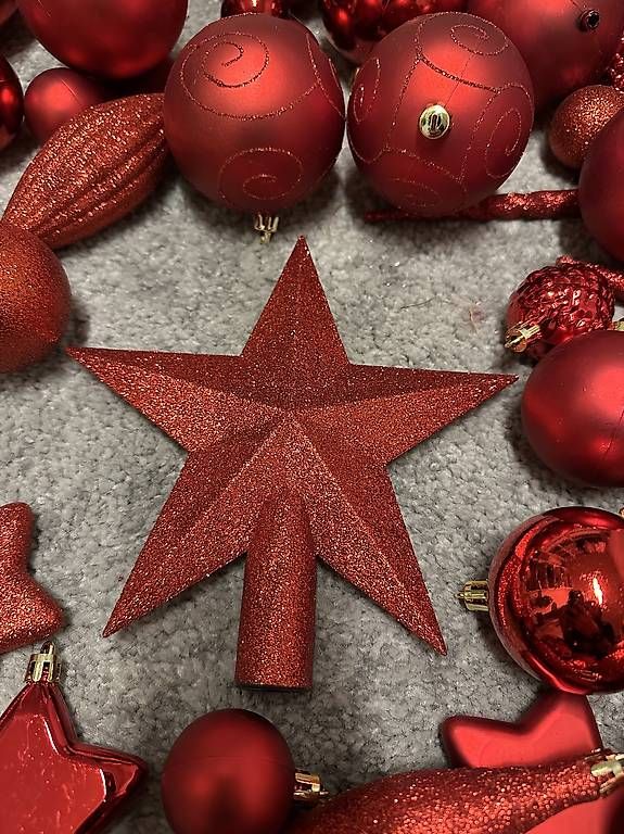 Tutte le decorazioni: Grosses Set Christbaumkugeln Rot – Usato da Wangen SZ venduto da Jaay_Sky 4