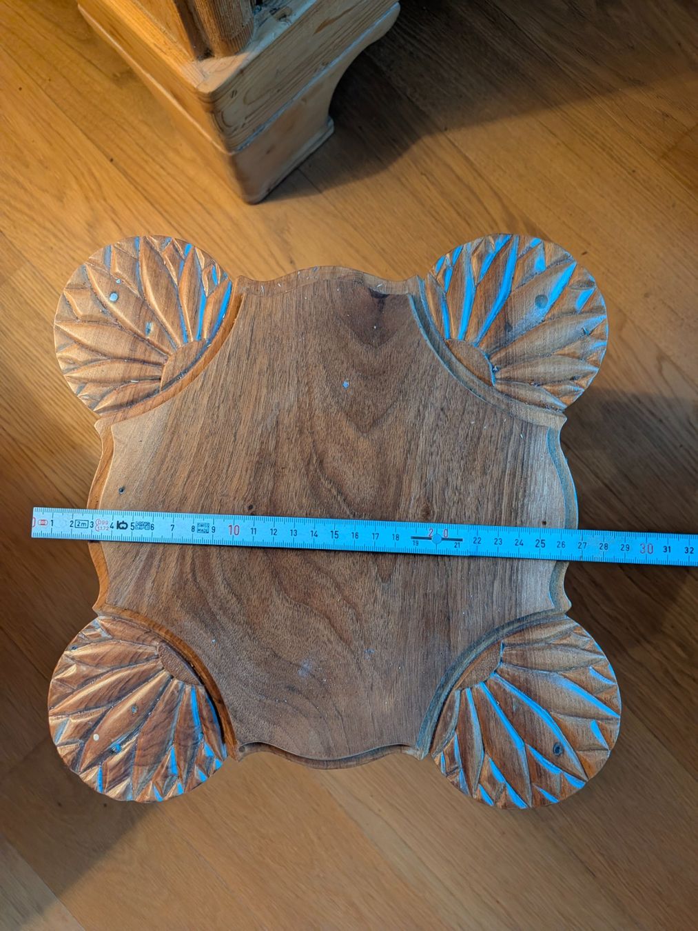 Tabourets: Hocker aus Holz mit Schnitzereien – D'occasion à Neuenhof par mar_ft5b 3