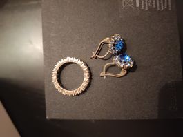 Fingerring und Ohrringe 