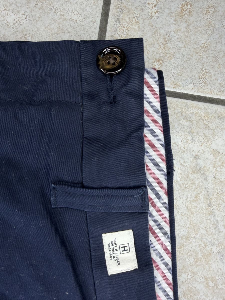 Tommy Hilfiger Pantaloni: Tommy Hilfiger Chinos dunkelblau  – Nuovo (secondo la descrizione) da Kreuzlingen venduto da Vadimem 5