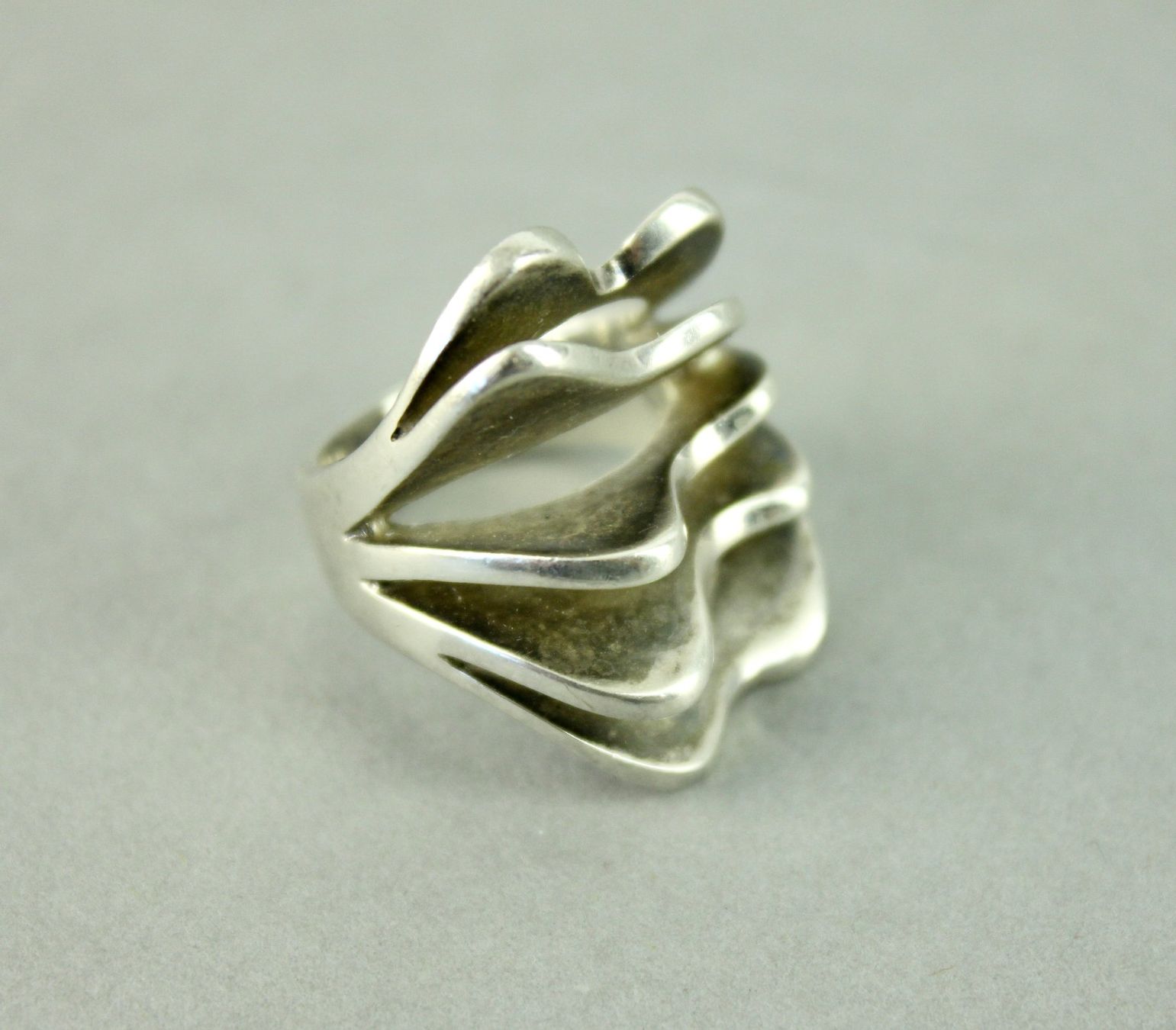 Ringe: FÄCHERRRING "AUSSERGEWÖHNLICH" SILBER 925. VINTAGE. – Gebraucht aus Grandcour von Flowerstyle