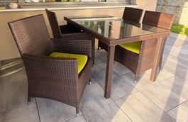 Rattan Tisch inkl. 4 Stühle