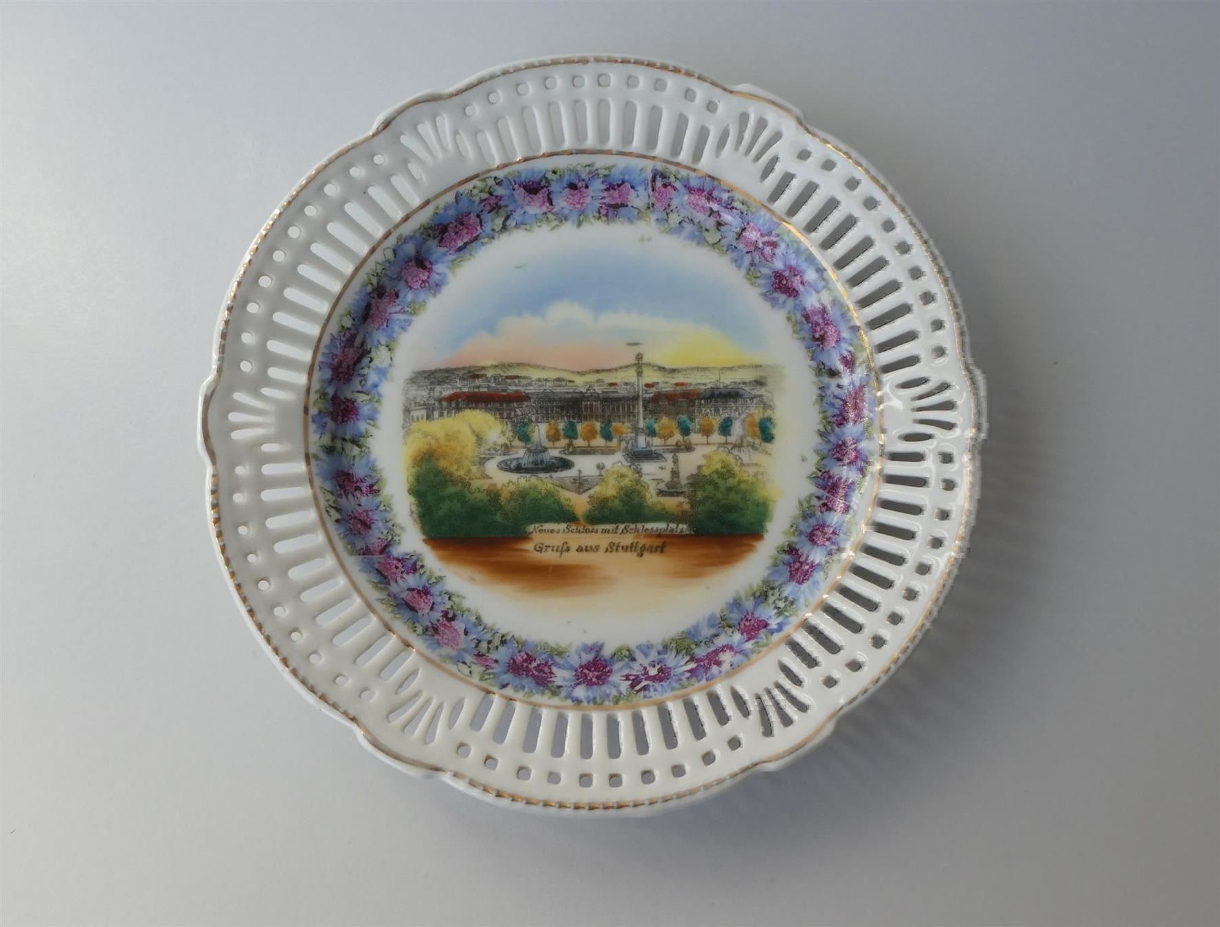 Piatti: antiker Teller durchbrochen Gruss aus Stuttgart Goldrand – Usato da Frauenfeld venduto da ZAZ12