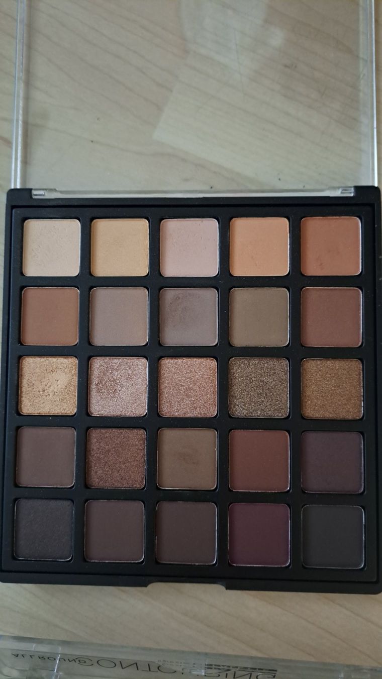 Make-up: Eyeshadow Palette MORPHE & CATRICE – Usato da Winterthur venduto da Dream_of 2