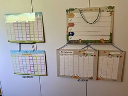 Verschiedene Kinder-Wochenplaner mit Magneten-Montessori