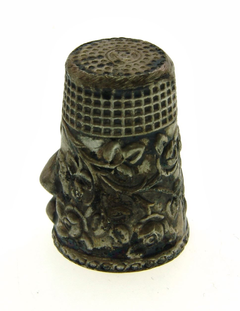 Fingerhüte: Fingerhut mit Blumenmotiv (5) – Gebraucht aus Langenthal von Sherkaan 1