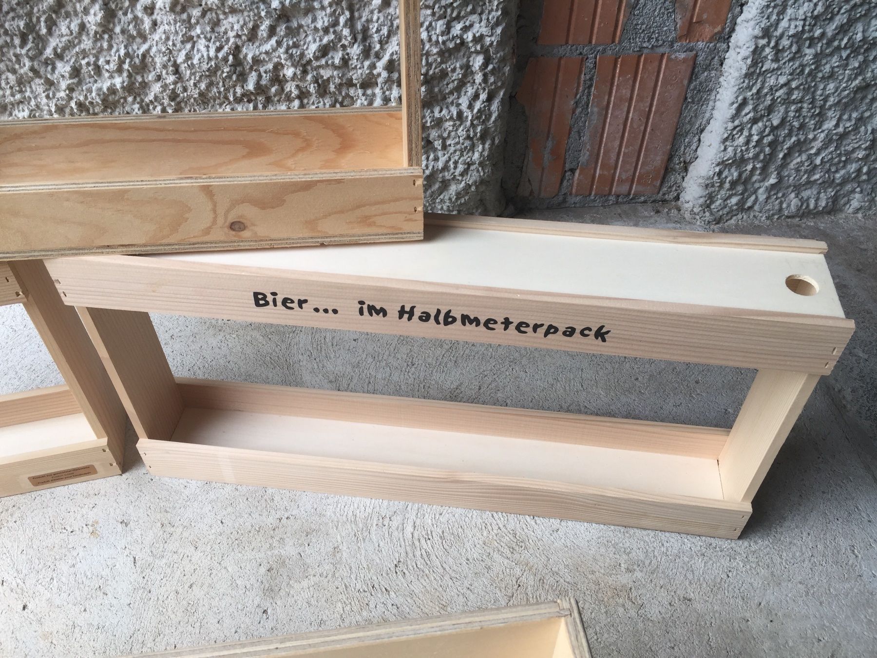 Scaffali: vier Biergestelle Holz – Usato da Bolligen venduto da Astrophysiker06 2