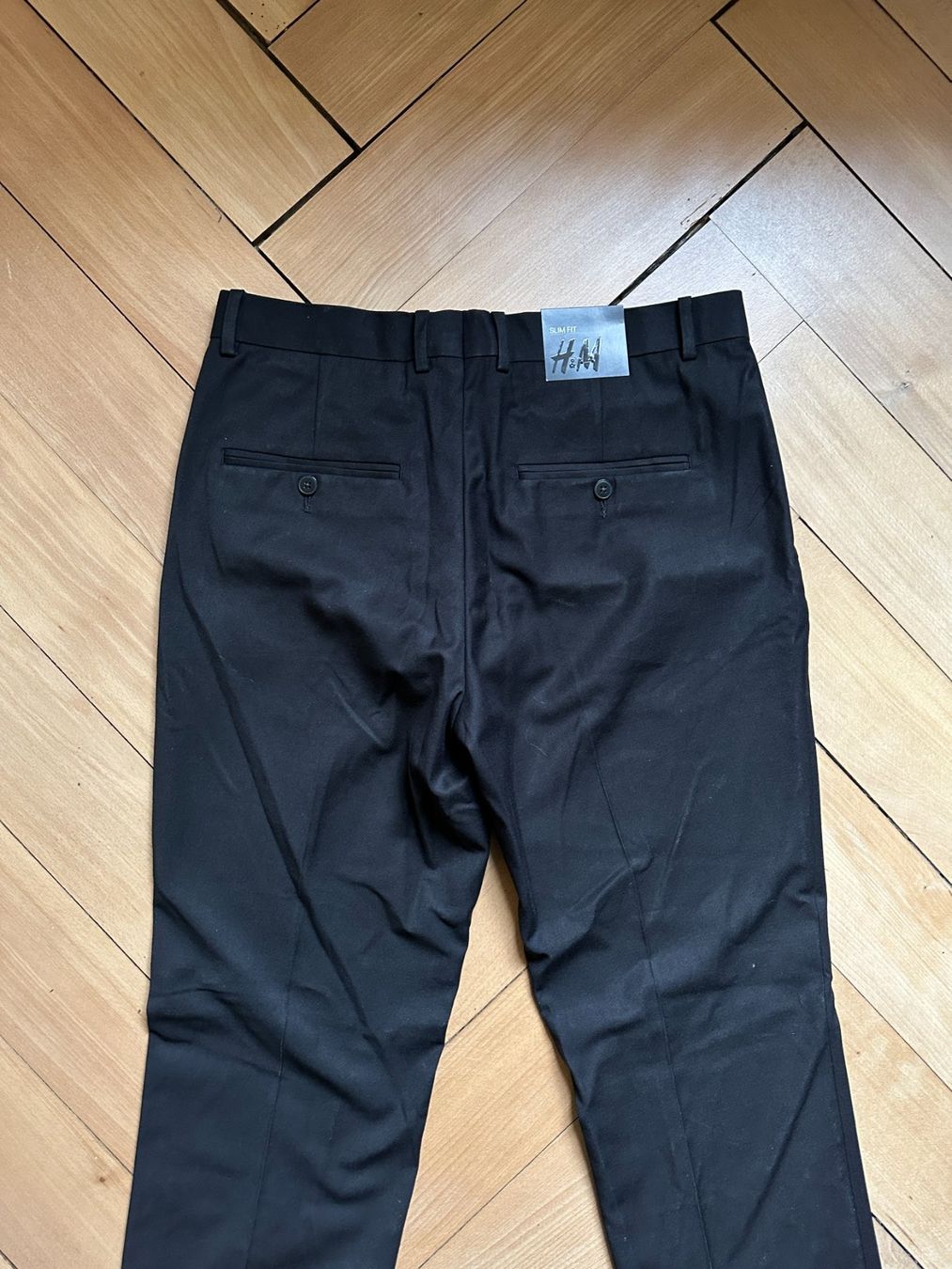 H&M Pantaloni: Hose schwarz elegant 48 (neu) – Nuovo e nell'imballaggio originale da Zürich venduto da Diazaio 2