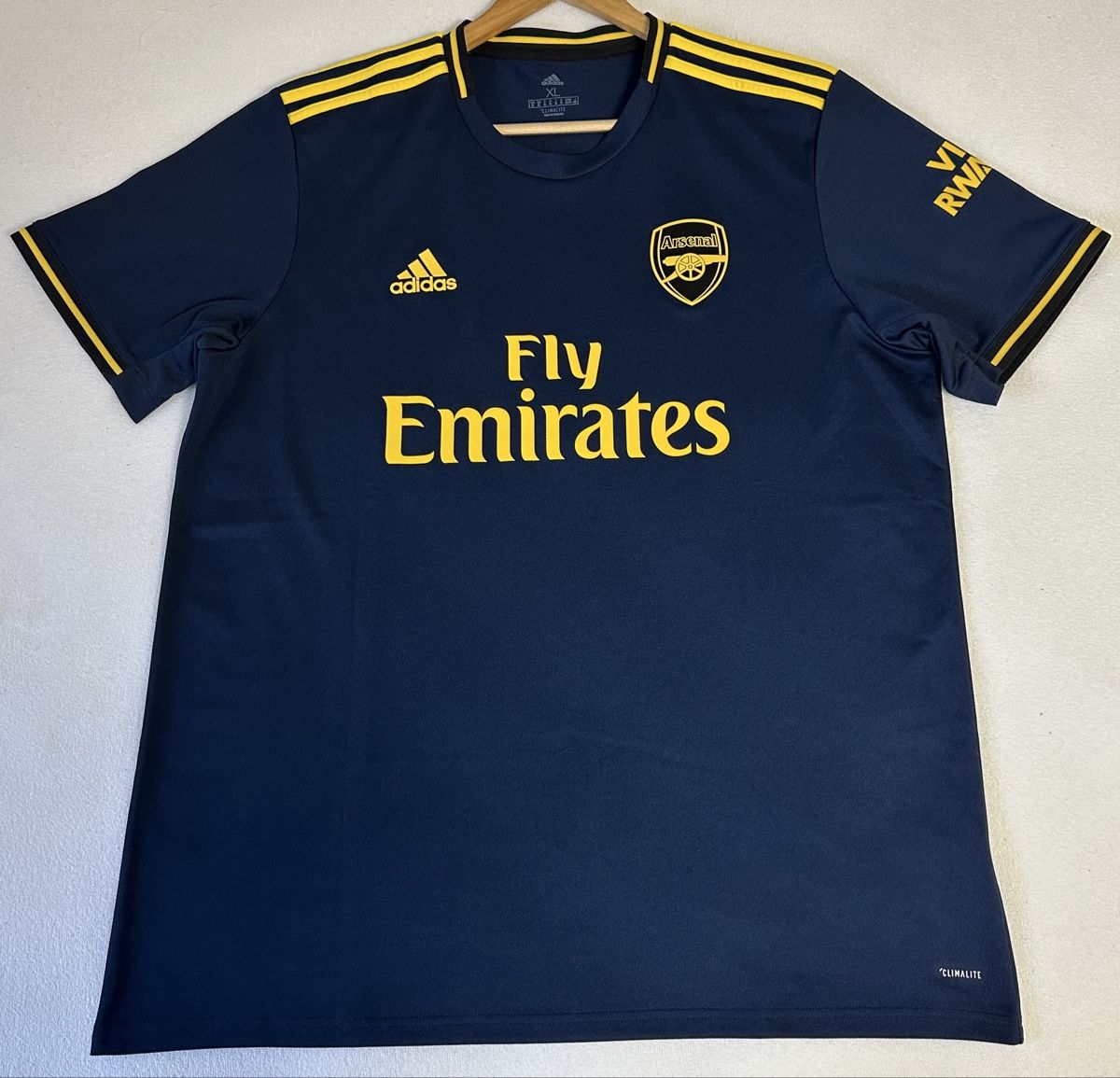 Adidas Canottiere & Pantaloni: Arsenal Trikot original G XL – Usato da Maienfeld venduto da tobeyl2020 2