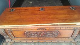 Truhe - Gotik-Stil - Teilmassiv - 119 x 42cm