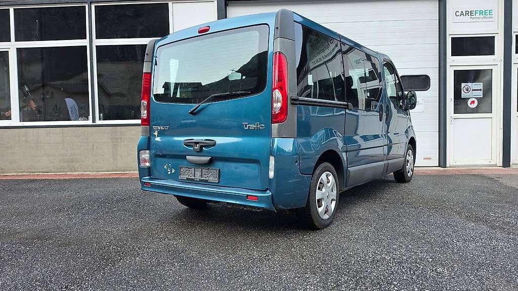 Renault Veicoli commerciali: RENAULT TRAFIC 9 POSTI ARIA CONDIZIONATA – Usato da Cresciano venduto da Gafe2009 3