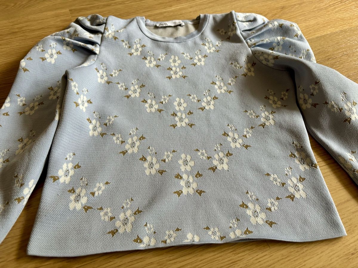 Zara Camicette: Zara Bluse Puffärmel Grösse S Blumenmuster blau – Usato da Baden venduto da Tiffany6878 4