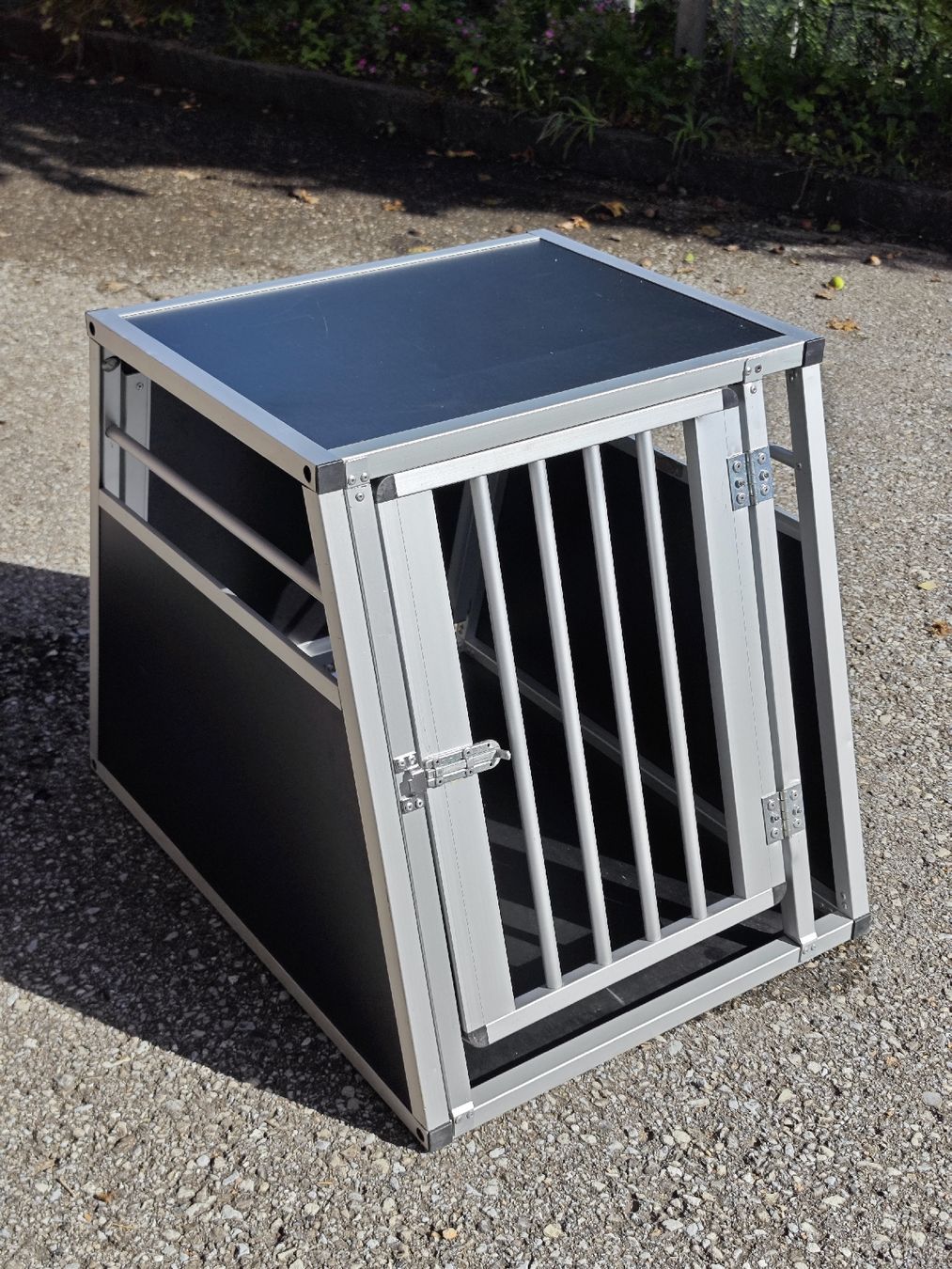 Cages, transport & sécurité: Box / gabbia cane per auto – D'occasion à Comano par Mary922