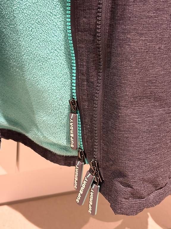 Superdry Jacken: Super Dry Jacke Damen Gr. XL – Gebraucht aus Glattfelden von CaptainM12 4