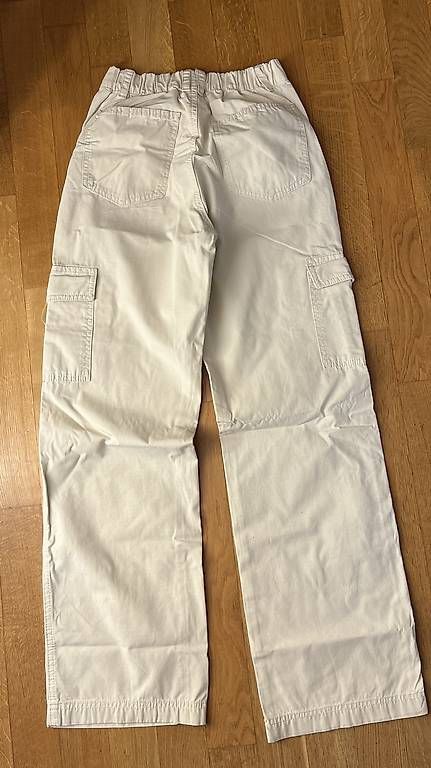 Pantaloni: Cargo Hose Pull&Bear – Usato da Basel venduto da Ilakija.mo 2