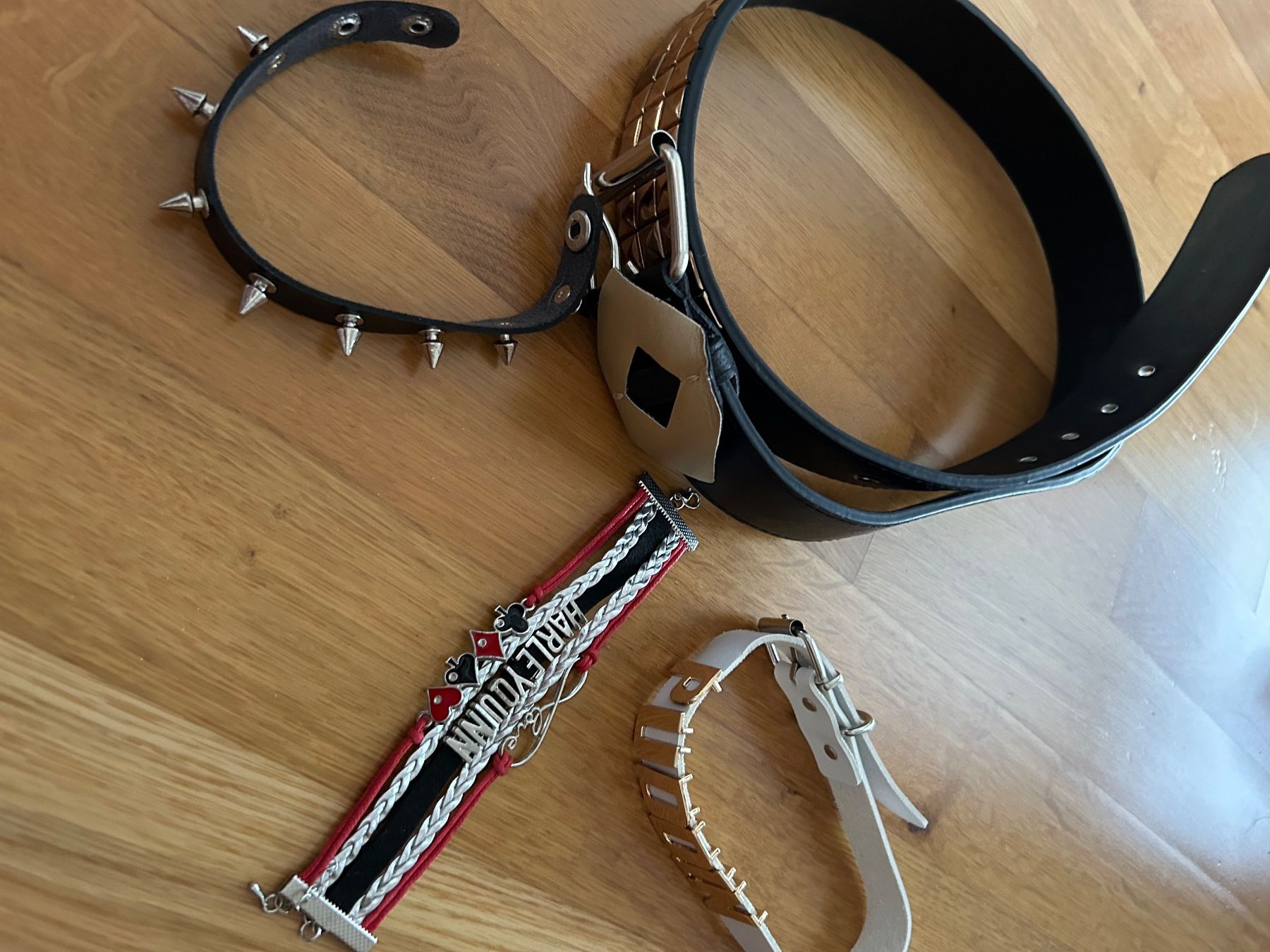 Costumi: Costume Harley Quinn, gr.36-38 – Usato da Romont FR venduto da perrno 3