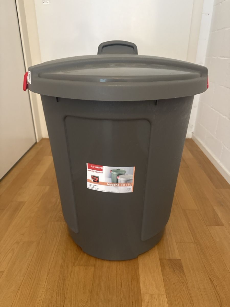 Altro per la casa: Eimer 75 Liter mit Verschlussclips – Usato da Erlenbach ZH venduto da jul_7hrg