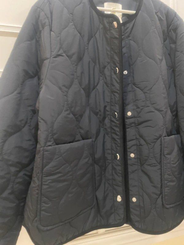 H&M Giacche: Oversize Quilted Jacket H&M XXL NEUVE – Nuovo (secondo la descrizione) da Monthey venduto da Black-Cockatoo 4