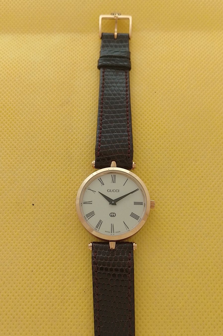 Gucci Uhren: Gucci Uhr Lederarmband – Defekt aus Basel von Tower65