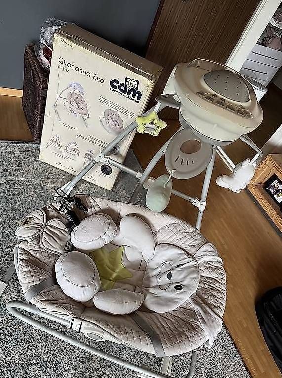 Autre balançoires de jardin: Gironanna babyschaukel 0-9kg – D'occasion à Alpnach Dorf par Emiel123