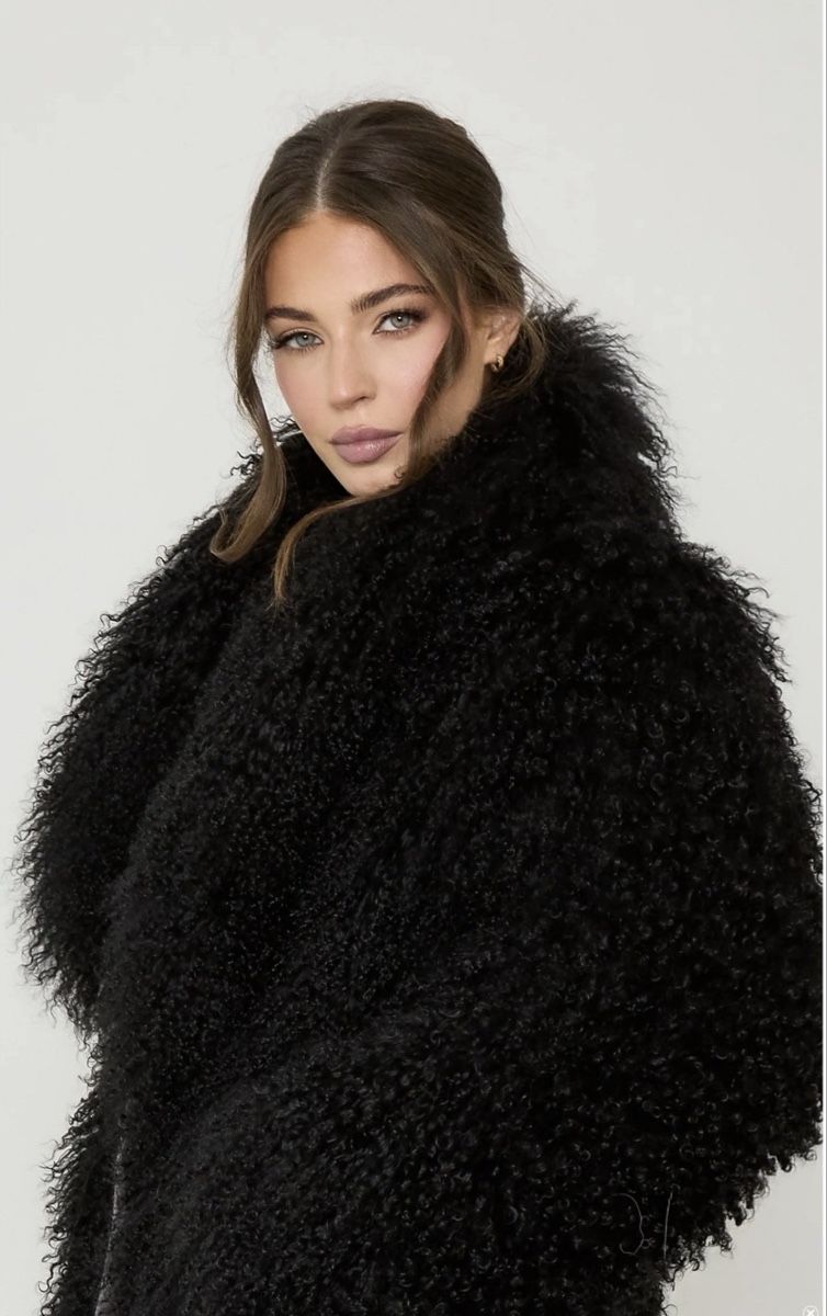 Mäntel: Mongolian Lamb coat – Gebraucht aus Genolier von tan_rd6s 1