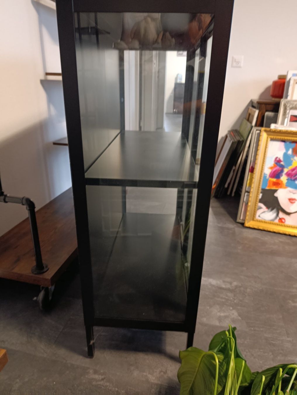 Vetrine: Glasvitrine Kommode schwarz – Usato da Zeihen venduto da Jblat 1