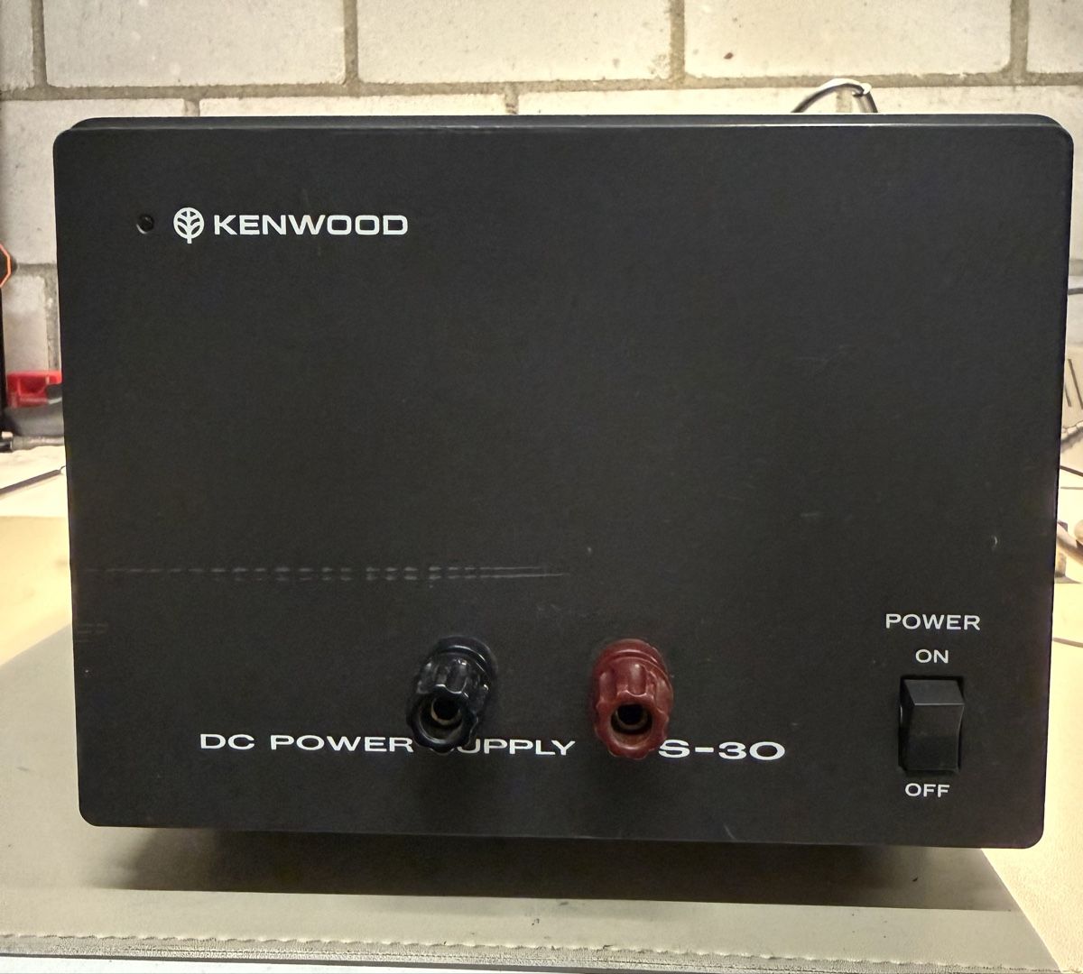Kenwood Radiocomunicazione: Kenwood ps-30 Netzteil – Usato da Zuzwil SG venduto da Stepwolf