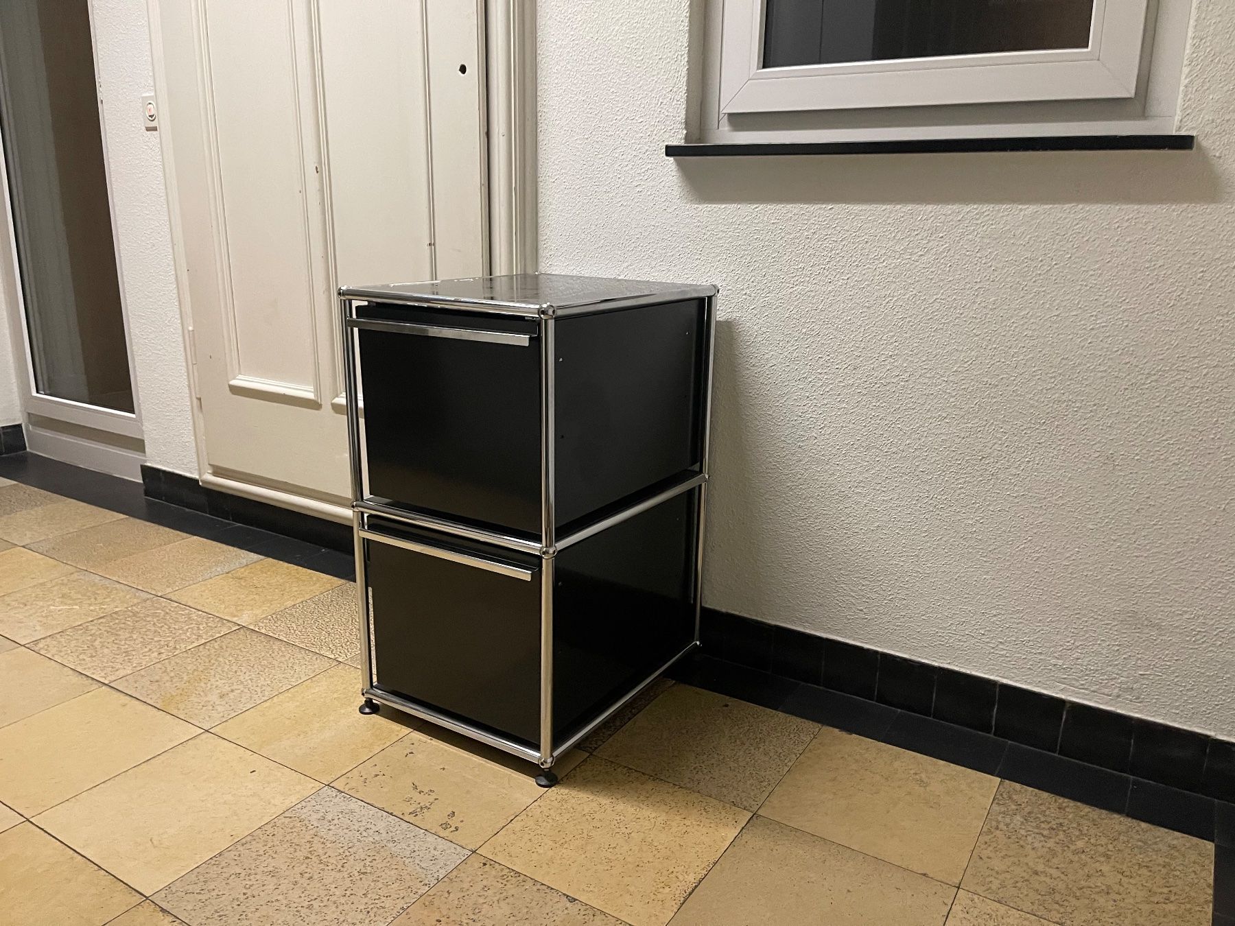 USM Cassettiere: USM Korpus Black Lieferung Gratis – Usato da Thun venduto da Thuno6 1