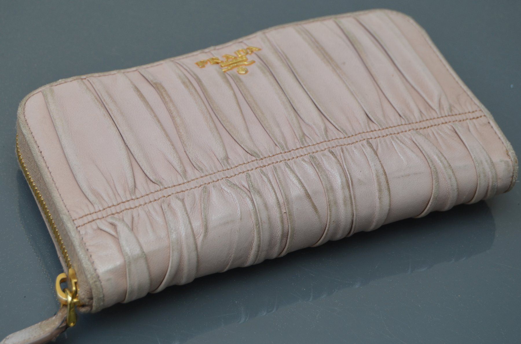 Prada Portamonete: Prada Geldbörse / Portefeuille – Usato da Collonges venduto da arashee 5
