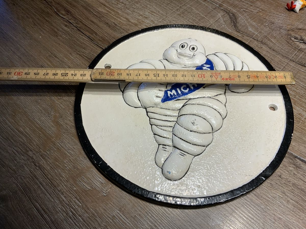 Michelin Insegne: Michelin Mann Plakette, Durchmesser24 cmTop Zustand – Usato da Willisau venduto da Minali 1