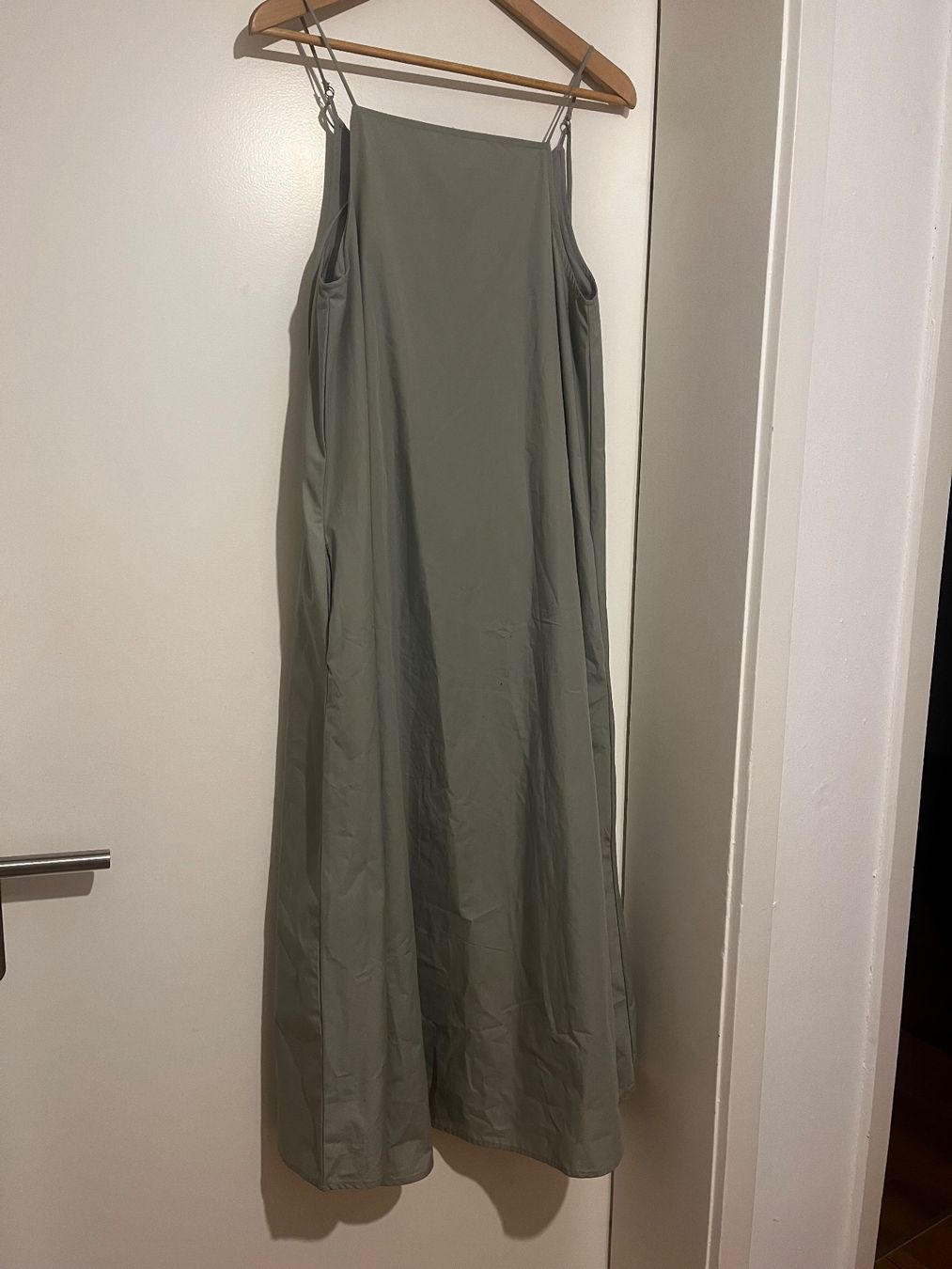 Kleider: Sommerkleid hellgrün von KBF (one size) – Gebraucht aus Kloten von wma_fz6r 1
