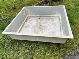 2x graue Wanne für Kaninchen Stall aus Kunststoff 🐰