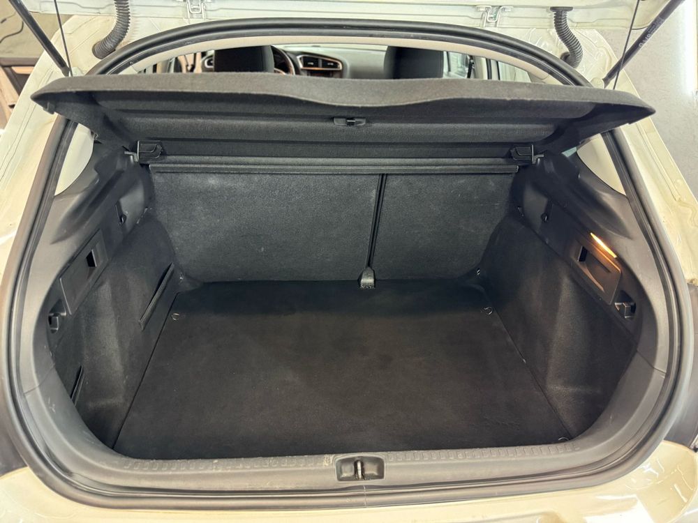 Citroën Automobili: Citroën C4 1.2 PureTech | Benzin | MFK & Bremsen NEU – Usato da Lienz venduto da D.Z.0709 9