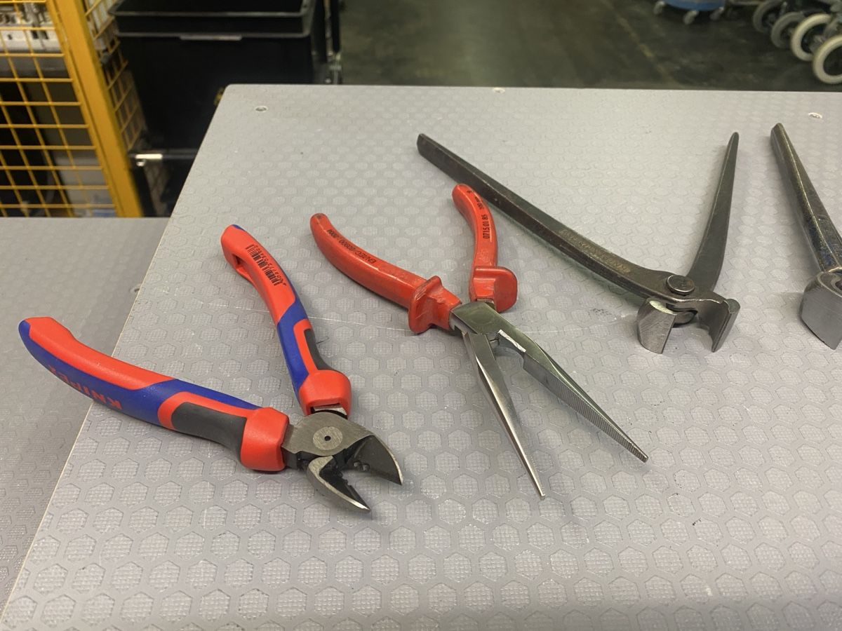 Knipex Tutti gli attrezzi: Lot Knipex Zangen ab 1.- – Usato da Wabern venduto da HK-Design 4