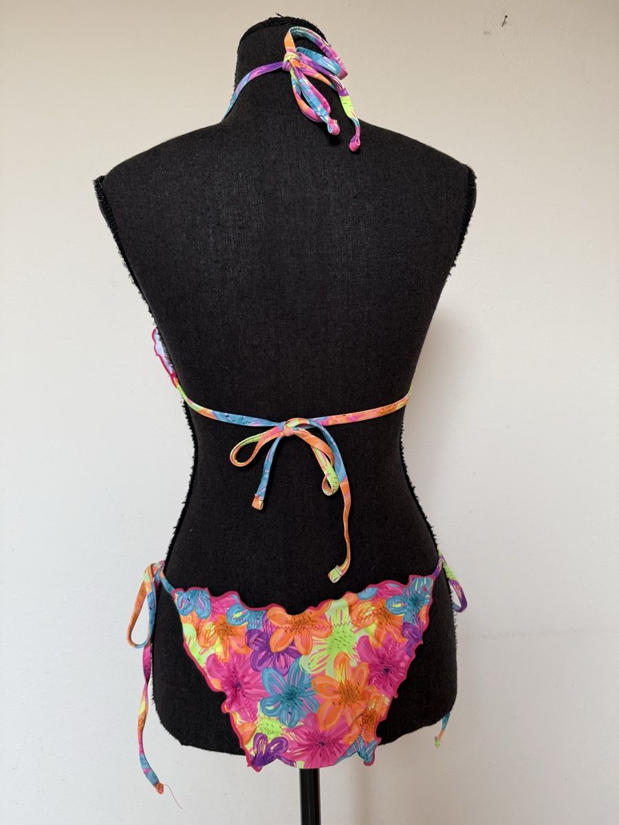 Maillots de bain & Bikinis: Bikini mit Rüschen – Neuf (Voir description) à Sigriswil par ck56 1