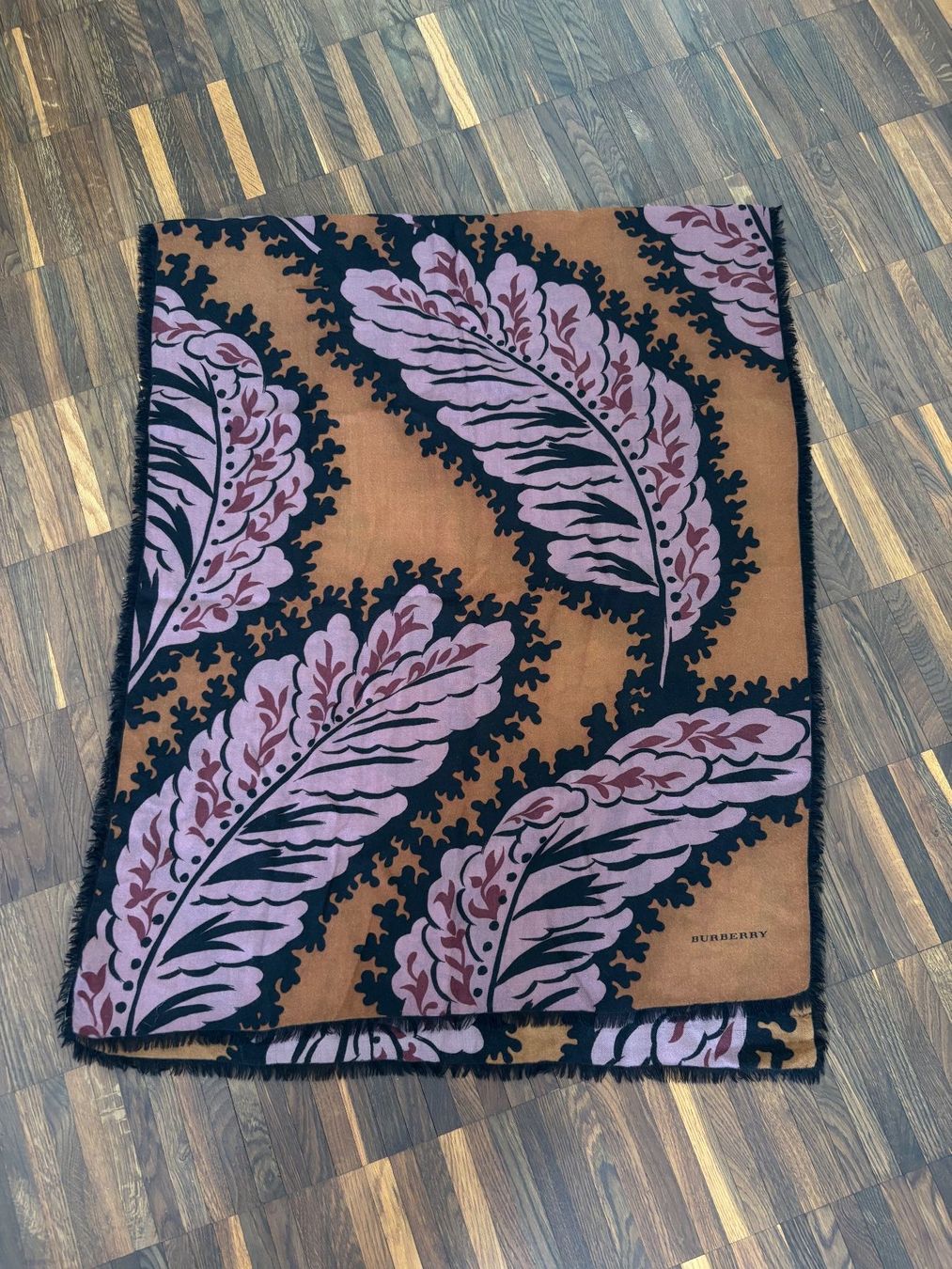Burberry Foulards, Tücher & Schals: BURBERRY Kashmir Schal 175x70cm – Gebraucht aus Herrliberg von mayfi 7