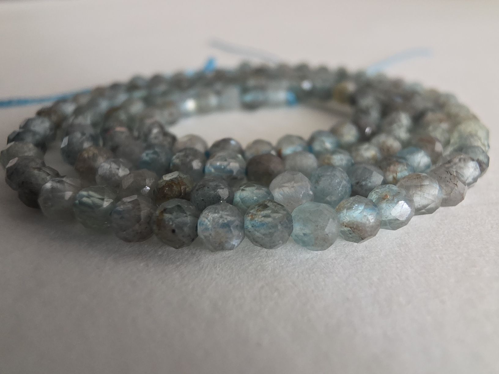 Mineralien & Heilsteine: Kyanit facettiert ca. 3mm. Strang – Neu und originalverpackt aus Menziken von Mirager 2