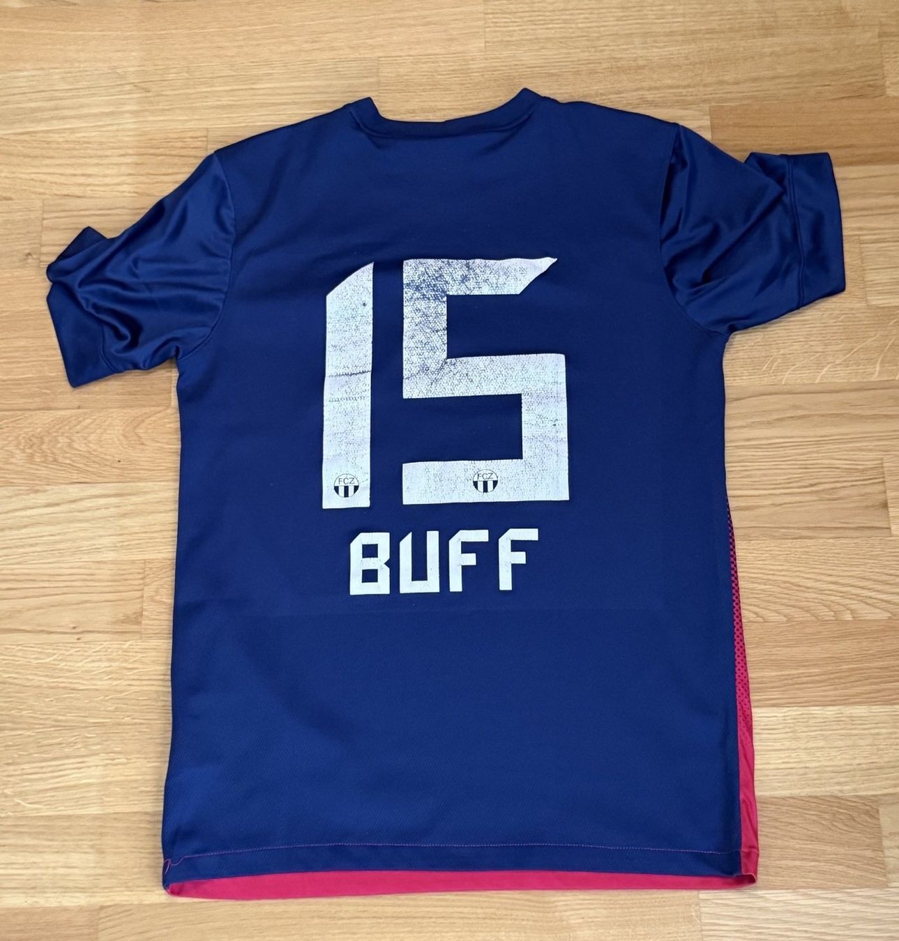 Nike Maillots de corps & Pantalons: FCZ Trikot (Buff) – D'occasion à Bülach par Murmy 1