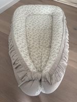 Schönes Handmade Babynest florales Muster